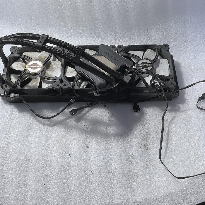 【二手品】追風者 冰靈360 無光 CPU水冷散熱器 一體式水冷 功能正常無扣具 伊拉克成色