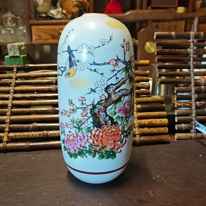 嚴選日本2576九谷燒花瓶，手繪工藝精細花鳥紋，高約25cm，成色全新，無