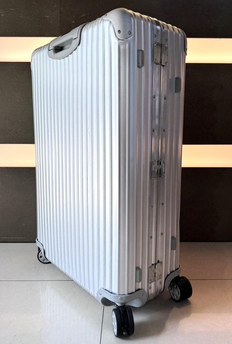 【正規品】Rimowa TOPAS 77 SILVER 923.77.00 リモワ トパーズ 電子タグ 923.77.00.5 98リットル 4輪 | リモワ