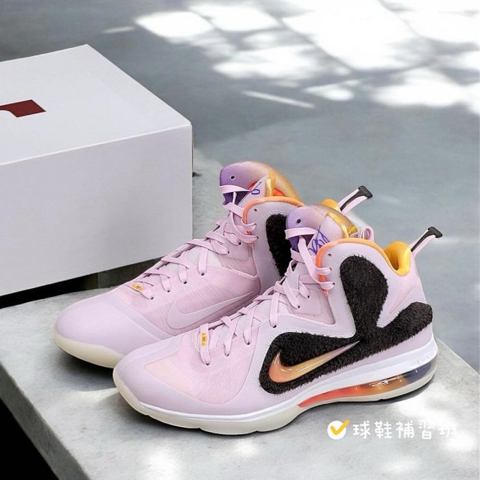 球鞋補習班NIKE LEBRON IX 9 REGAL PINK 粉紅彩橘反光絨毛籃球鞋DJ3908