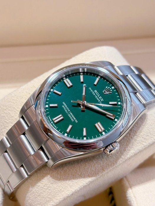 ROLEX 勞力士 Oyster Perpetual 36 126000 綠色面盤 OP系列 新品