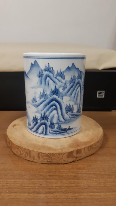 旧家蔵出『清 倣生瓷題詩飄帯筆筒 乾隆年製款 共箱』