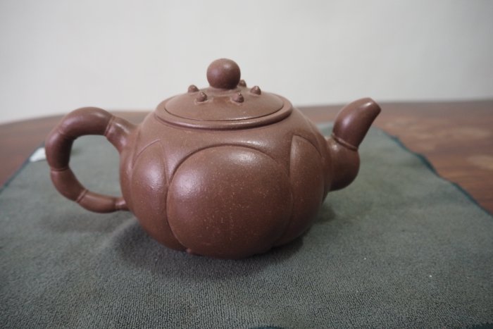 早期紫砂荷葉蓮子壺| Yahoo拍賣