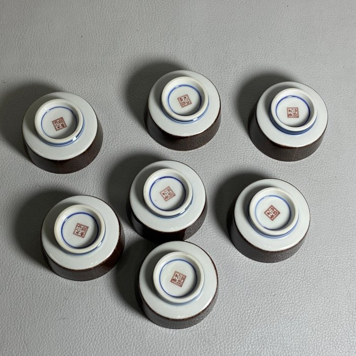 古玩輕鬆拍】老日本九谷燒青郊造色繪七福神紋瓷杯/酒杯7入一套齊全組附