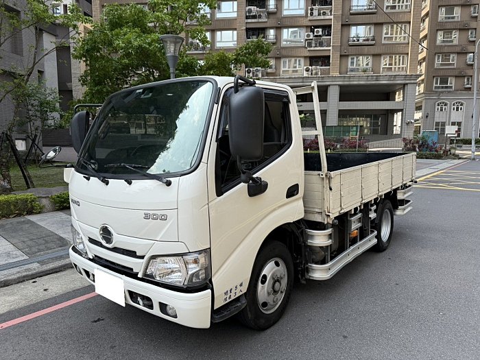 2022 HINO 300 手排短軸 跑六萬多 無事故 里程保證 貨車首選LIN