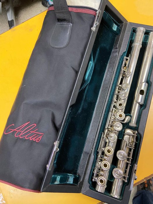 皇家二手樂器~中古Altus AFL-1107 SRE 手工長笛 / 整支管身958銀，開孔+E鍵