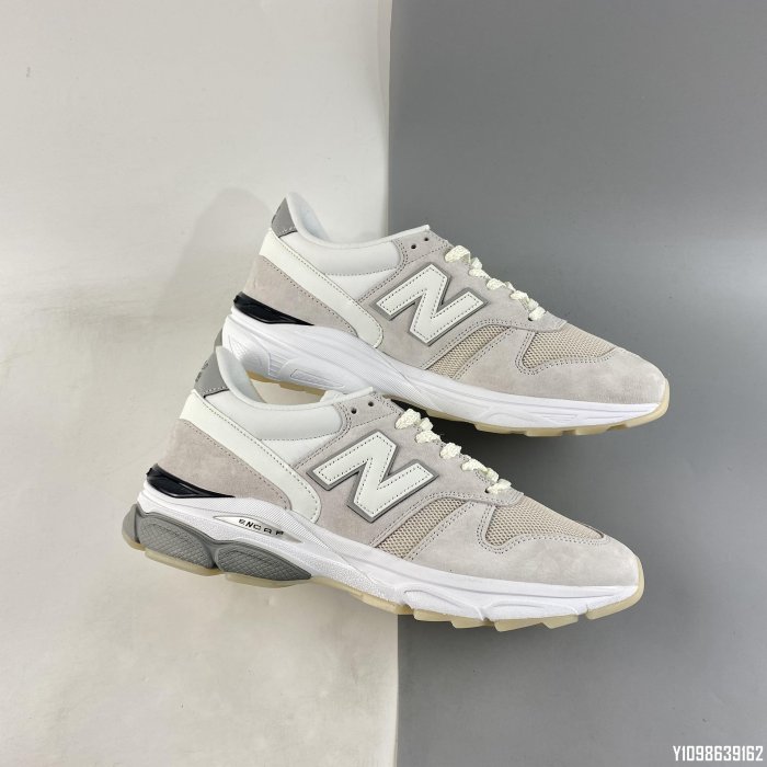 Caviar Vodka New Balance M7709cv New Balance 灰白透氣百搭跑步中性