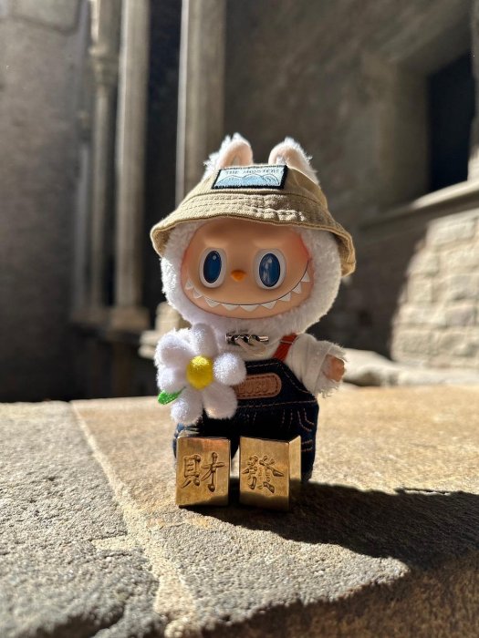 Luxury】預購POPMART 泡泡瑪特THE MONSTERS 春天野在家搪膠毛绒小春野