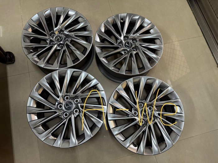 A-we 正原廠2024年Lexus ES300h 旗艦款18吋降噪鋁圈（GS UX Camry IS 可參考）