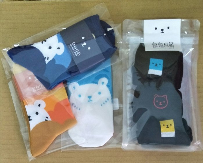 現貨新品 白白日記 白白日記大臉襪子+玩色電繡襪(3入組)+日月緹花襪月昇款+日月緹花襪落日款 共6雙