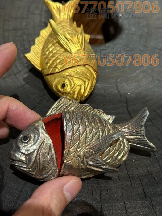 手工木雕大漆根付擺件香盒金銀彩鯛魚特別逼真眼神生動藏品大漆把玩件