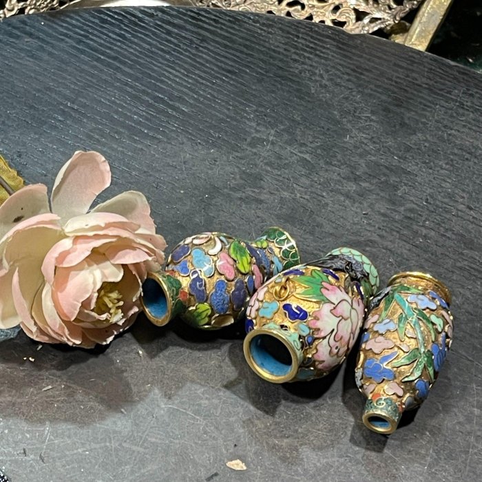 嚴選80年代景泰藍迷你小花瓶，銅胎掐絲琺瑯工藝，精湛掐絲細膩花紋