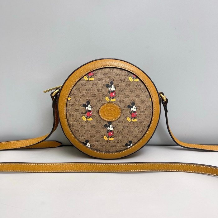 嚴選98年新品 Gucci 米奇圓餅包 適合收藏 18x26cm 黒白格紋 美國直送 包款 女性推薦 米奇 包包 包款