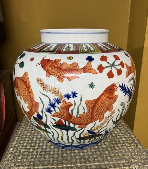中国　大明嘉靖年製　五彩魚藻文　蓋壷　蓋物　高さ約34cm　M　R7045F 大明嘉靖五彩魚藻紋蓋罐仿古瓷器古董真品古玩收藏| 協貿國際