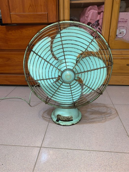 大同製鋼古董電扇（非大同平頭與順風）