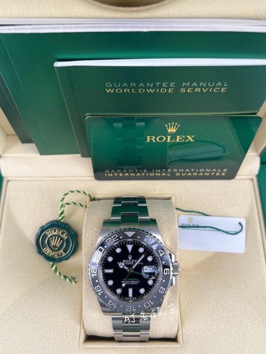 【現貨】Rolex 勞力士 GMT 二地時間 126710GRNR 綠針 黑灰圈 皮蛋圈 25年 三板帶 非126720 126713