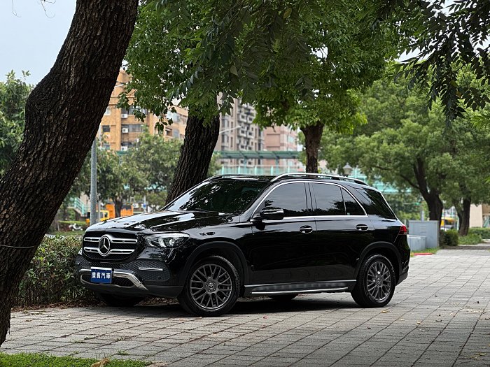 已收訂【皇賓汽車x臺北賓士汽車】賓士 2022 GLE300d 4MATIC 黑
