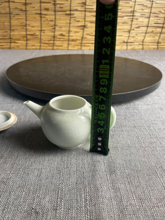 日本X19374平安白鳳款白瓷開片茶壺，溫潤釉面搭配自然開片，古樸雅致