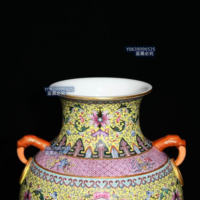 清乾隆粉彩福在眼前雙耳瓶，高33.5cm直徑22.5cm，編號50 粉彩琺瑯彩