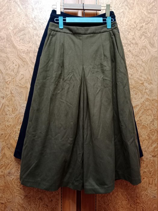 全新【唯美良品】UNIQLO INES DE LA FRESSANGE聯名 綠色舒適軟棉寬管長褲裙~ C126-8152 有同款深藍色