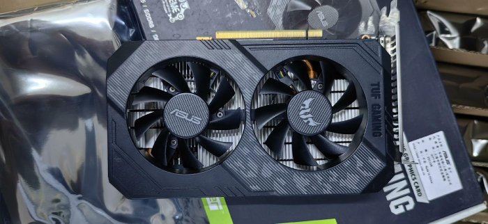 【三和電腦配件店】華碩1660TI 6G TUF 顯卡 22年出廠  充新成色  歡迎同行來撩 還有60片左右 性能位于1660S和206