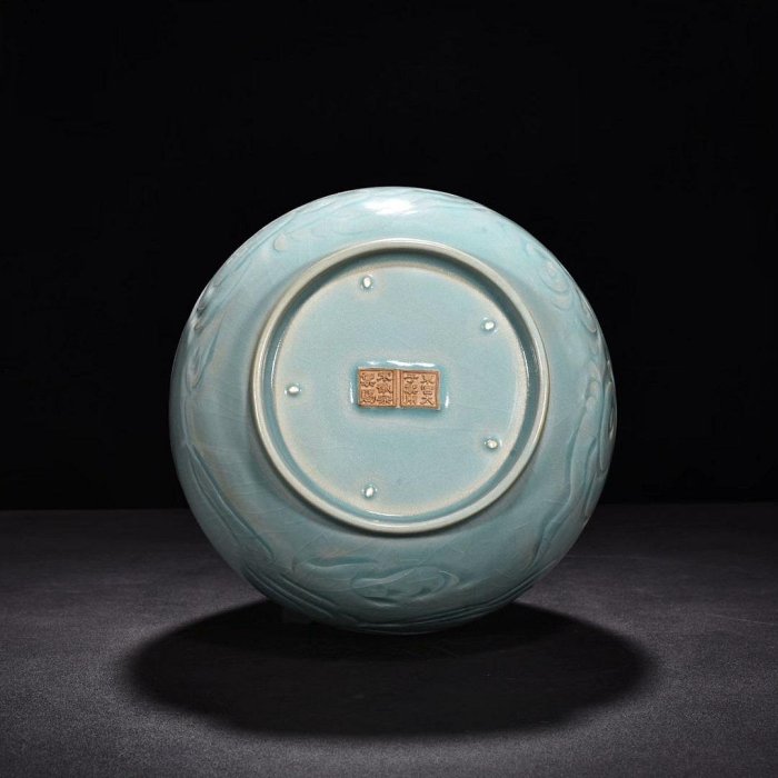 宋時代 龍泉窯 青磁 刻牡丹花卉紋 大皿 ！高さ6cm 、直径41cm LIG宋