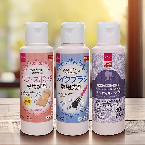日本 DAISO 粉撲／刷具／女性專用清洗劑(80ml) 款式可選【小三美日】 DS022420