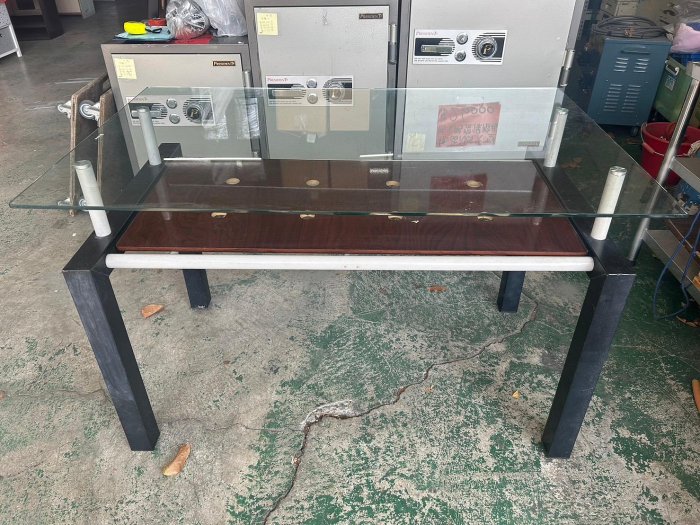 【全國二手傢具】經典強化玻璃餐桌 二手家具/二手餐桌/強化玻璃餐桌/客廳家具/廚房家具/休閒桌/方桌/戶外桌