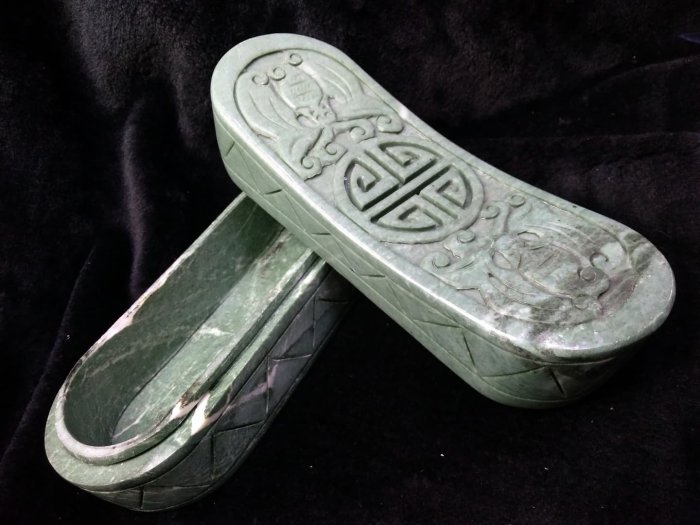 小川堂】早期收藏老件蝙蝠如意枕頭天然玉枕岫玉保健枕河南玉製物盒尺寸