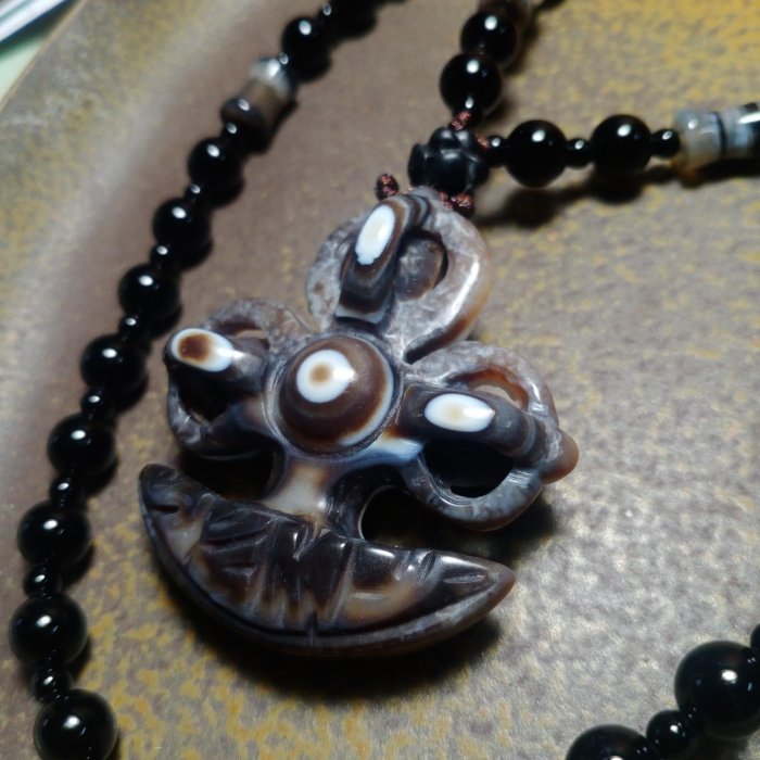 超厚件【天眼珠金剛斧/金剛杵項鍊CRV-06】天然西藏玉鈣化九眼頁岩天珠