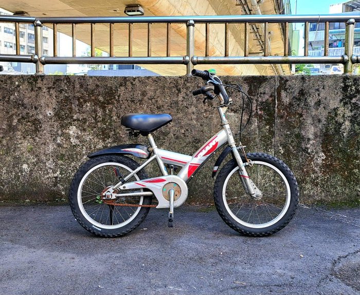 二手~GIANT捷安特 16吋 (KJ182) 兒童腳踏車 兒童自行車 單車 童車~~功能正常