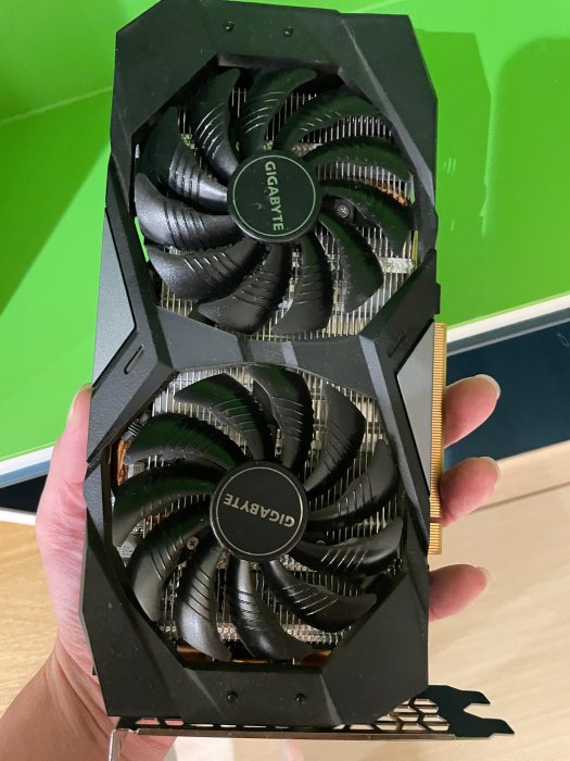 二手良品 技嘉 GIGAYBYTE RTX2060 D6 6GB 雙風扇 顯示卡 附原盒 GeForce RTX™