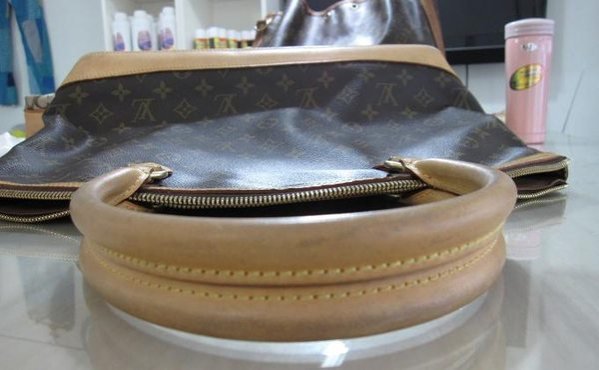 皮革清潔一苯染皮乾洗劑+苯染皮乳液+皮革防水防污劑一YSL清潔.BV保養品.GUCCI清潔組.小羊皮乾洗劑