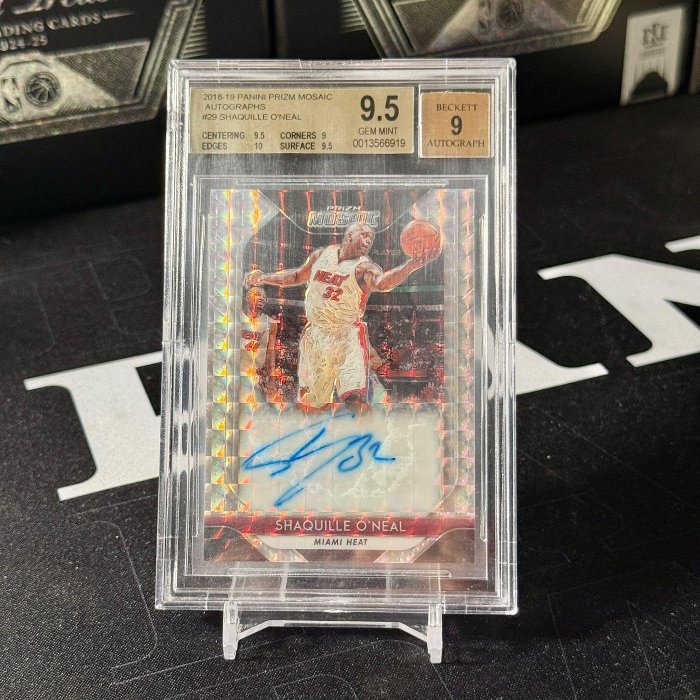 Shaquille O’Neal 2018-19 Panini Prizm Mosaic Autographs 簽名卡 BGS 9.5 (10/11