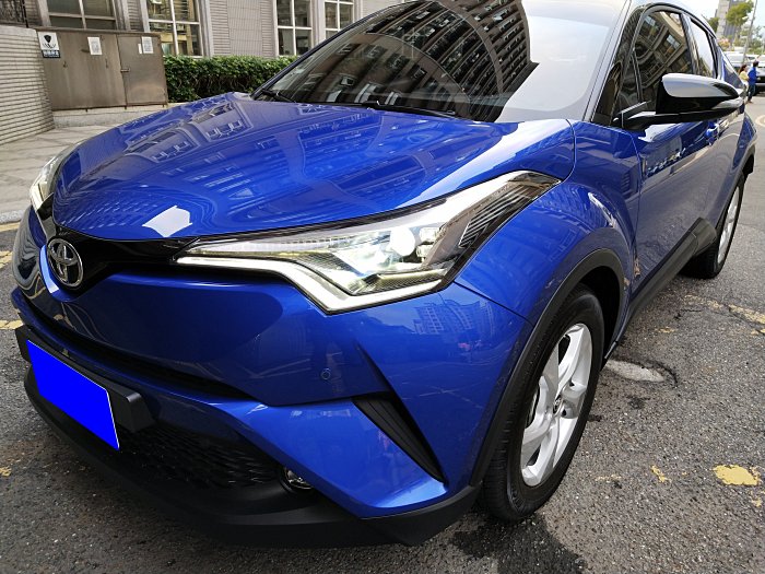 已認證 2018 C-HR 休旅車 省油省稅金 7萬低里程 可保固 市場稀缺車款