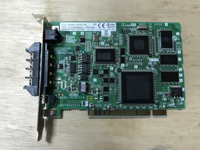 中古 MITSUBISHI Q80BD-J71GP21-SX ネットワークインターフェースボード(CAUR50207C076)