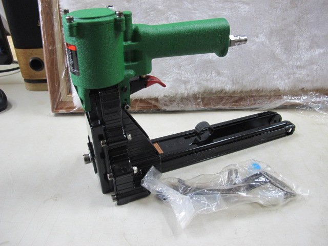 永誠精品尋寶地 NO.6148 氣動封箱機 ADCS-19 打包機 封箱釘槍 釘紙箱機 二手