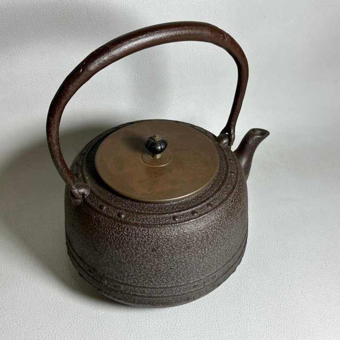 古玩輕鬆拍】日本人間國寶釜師◇ 高橋敬典作正壽堂敬典萬代屋形銅蓋