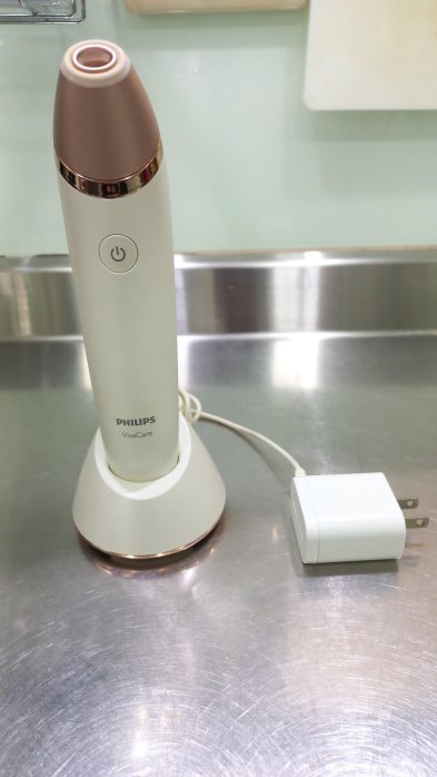 【PHILIPS】 飛利浦 微晶緊緻嫩膚儀 PHILIPS Visa Care Sc6240煥膚儀 換膚儀 瘦臉/V臉/去角質 功能正常的喔 !