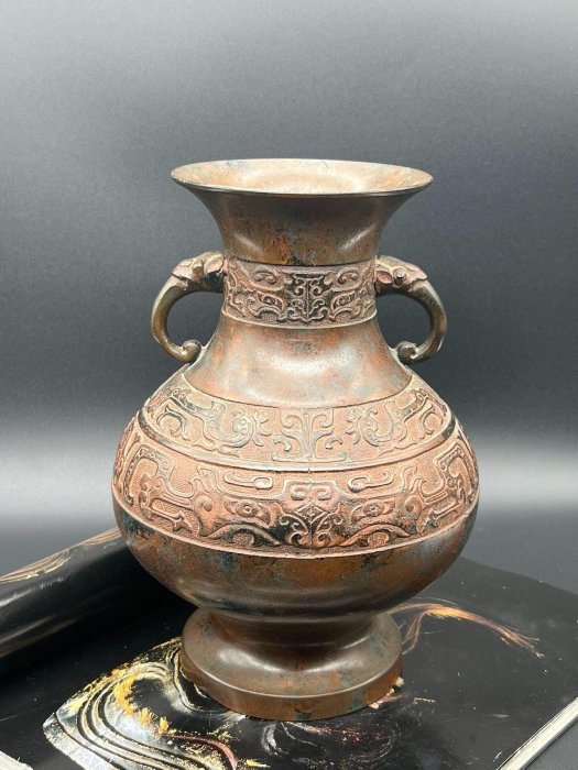 古い耳付高岡天龍銅器花瓶/茶華道活花飾/伝統工芸鋳物饕餮文様/吉祥赤銅龍泉堂在銘 日本高岡銅花器，饕餮紋獸耳設計，精美古流派茶道專用花瓶，適合茶席
