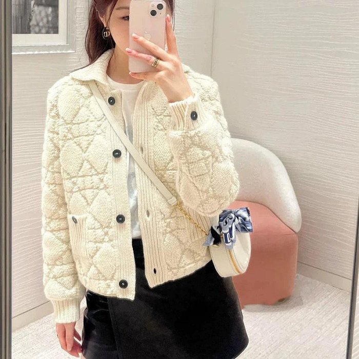 Dior CD 氣質翻領外套 羊羔毛針織外套 毛衣外套 開襟衫 經典迪奧圖騰 名媛慵懶雙口袋單排扣外套