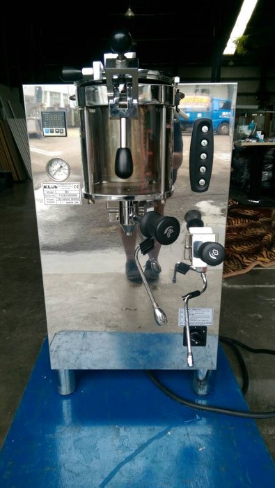 桃園國際二手貨中心---- KLUB / B1  大容量泡茶機  煮茶機 萃茶機 /2000cc  / 出茶速度快~~~