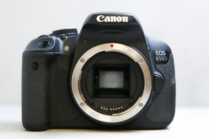 【台南橙市3C】Canon EOS 650D 單機身 二手 APS-C 單眼相機 快門次數約6,0xx #97678