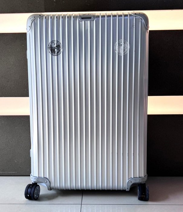 【正規品】Rimowa TOPAS 77 SILVER 923.77.00 リモワ トパーズ 電子タグ 923.77.00.5 98リットル 4輪 | リモワ
