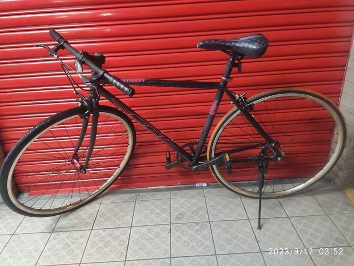 TOYOTA X SE限量Toyota 聯名 SE 單速自行車 TOYOTA X SE限量單速自行車 有做保養 47CM 騎乘功能順暢， 有除鏽保養 自取新北市