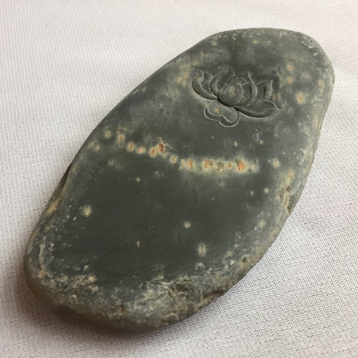 硯 歙州硯 金星 日月三足硯 唐硯 大硯 匿名配送 硯 歙州硯 金星 日月三足硯 唐硯 大硯 匿名配送 硯