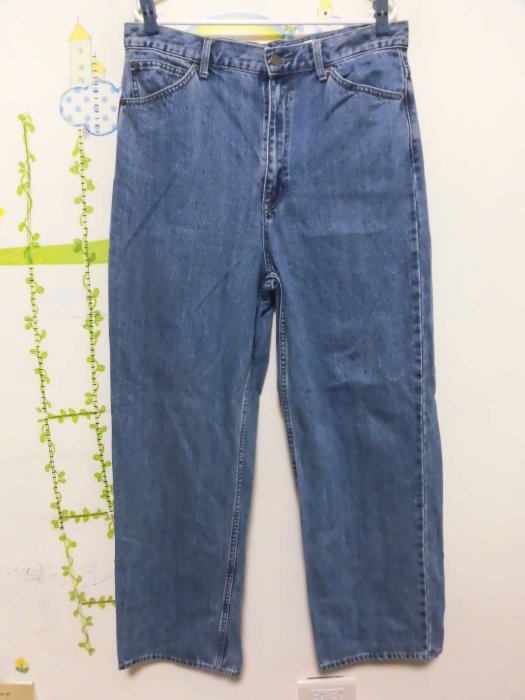 衣市藍~UNIQLO 大U系列直筒牛仔長褲 (W28~71cm~藍~) (053) (230623)(衣20)