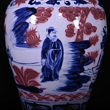 元代白滸孤窯款青花釉里紅蕭何月下追韓信人物故事紋梅瓶一對，高42×2