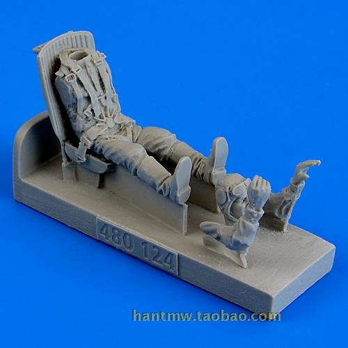 AEB480124蘇聯空軍雅克3/7/9戰斗機飛行員1/48樹脂拼裝模型