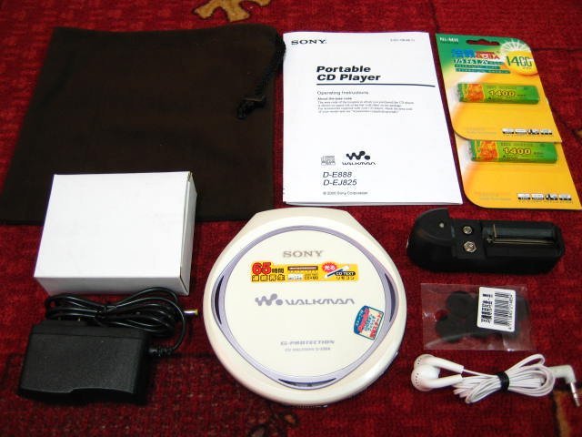 完美作品】90%新，SONY WALKMAN D-E888 CD隨身聽，簡易配件| Yahoo拍賣